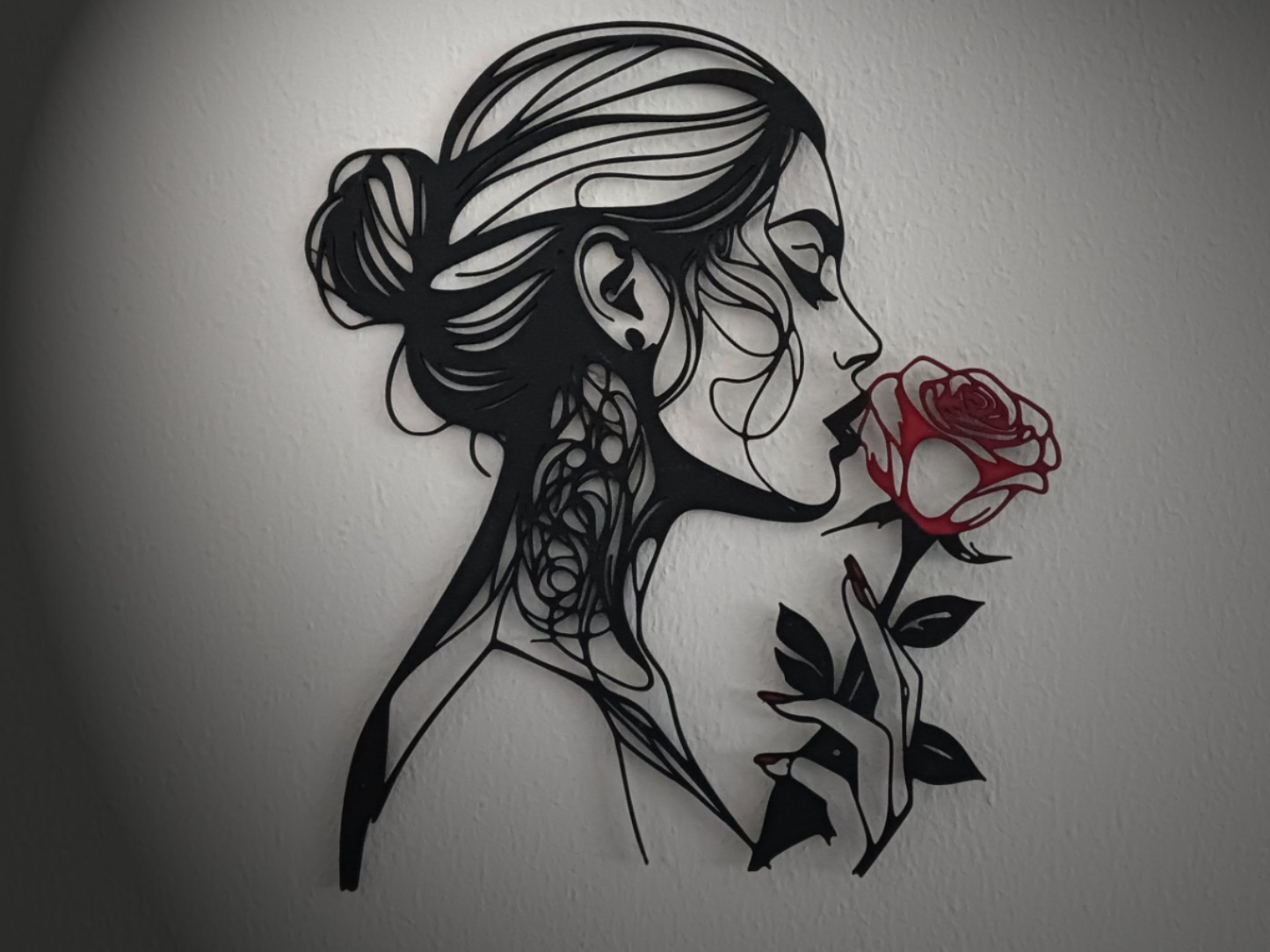 Visuel de référence : Portrait mural Femme & rose